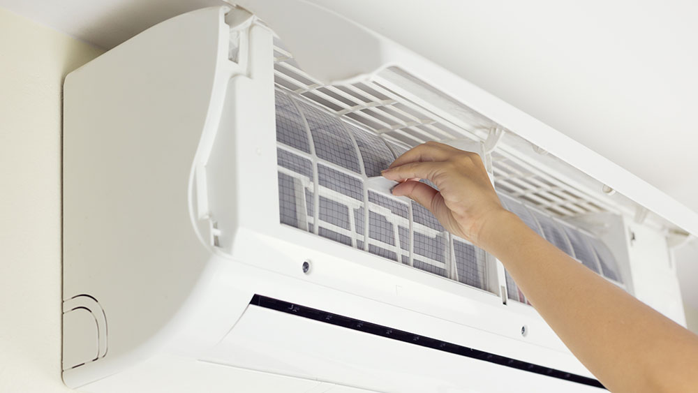 Air conditioner problems solutions like dirty AC filter.