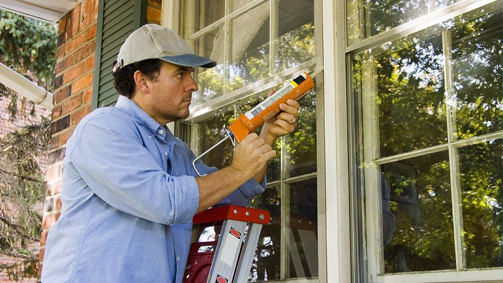 https://www.cielowigle.com/wp-content/uploads/2021/09/Caulking.jpg